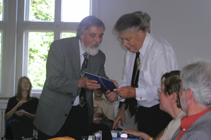 Claus Mühlfeld (r.) bei seiner Abschiedsvorlesung 2009.