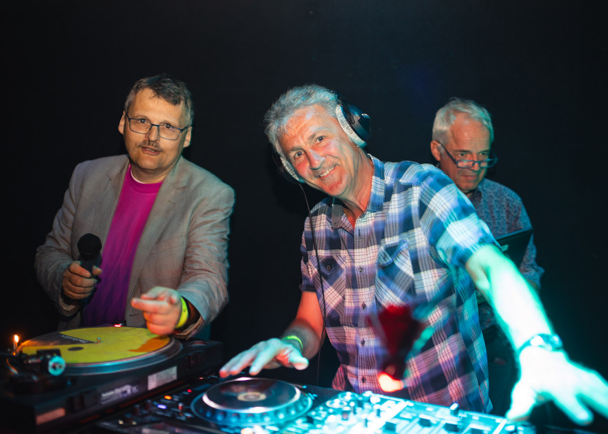 Fabian Franke und Hartmut Plehn an den Turntables.