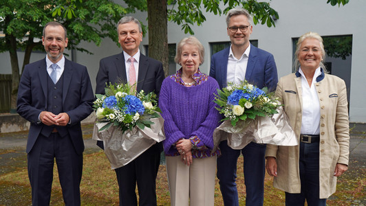 v.l.n.r.: Kai Fischbach, Stefan Hörmann, Merith Niehuss, Martin Friesl, Dagmar Steuer-Flieser