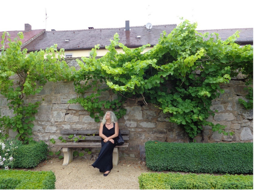 Prof. em. Dr. Elisabeth von Erdmann