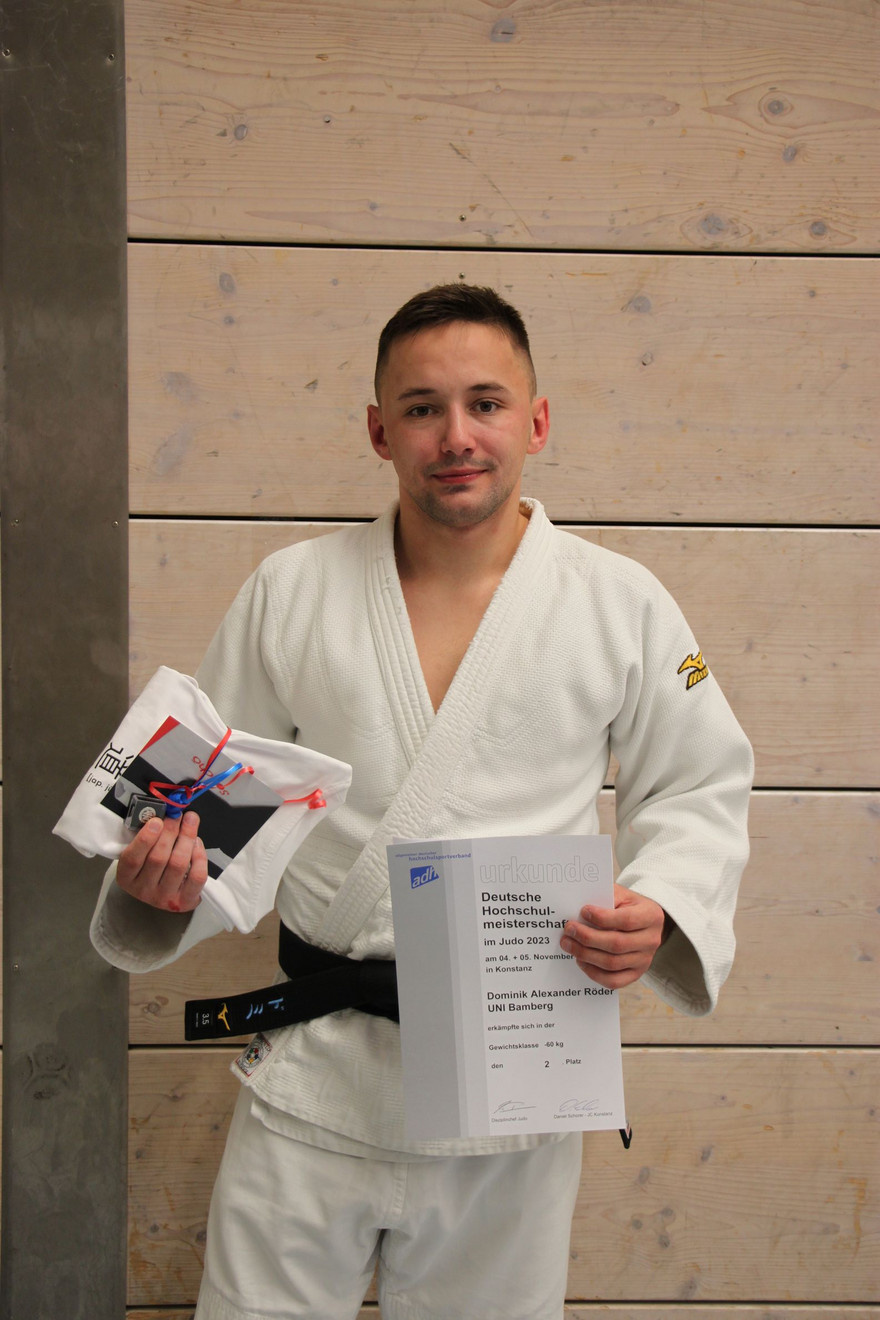 Dominik Röder holt Vizemeistertitel bei den Deutschen Hochschulmeisterschaften im Judo. 