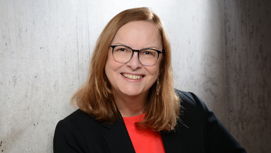 Prof. Dr. Andrea Bartl