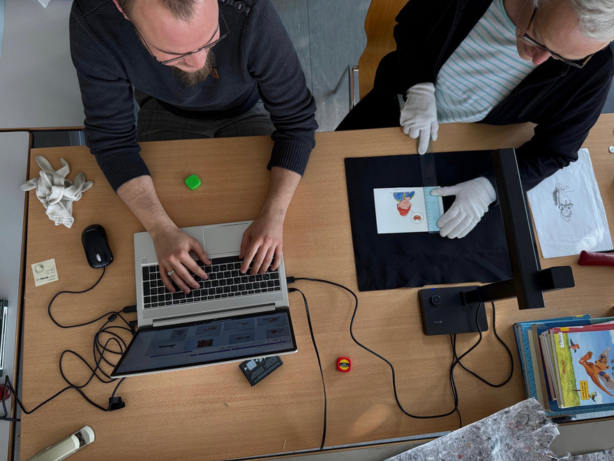 Personen beim Inventarisieren