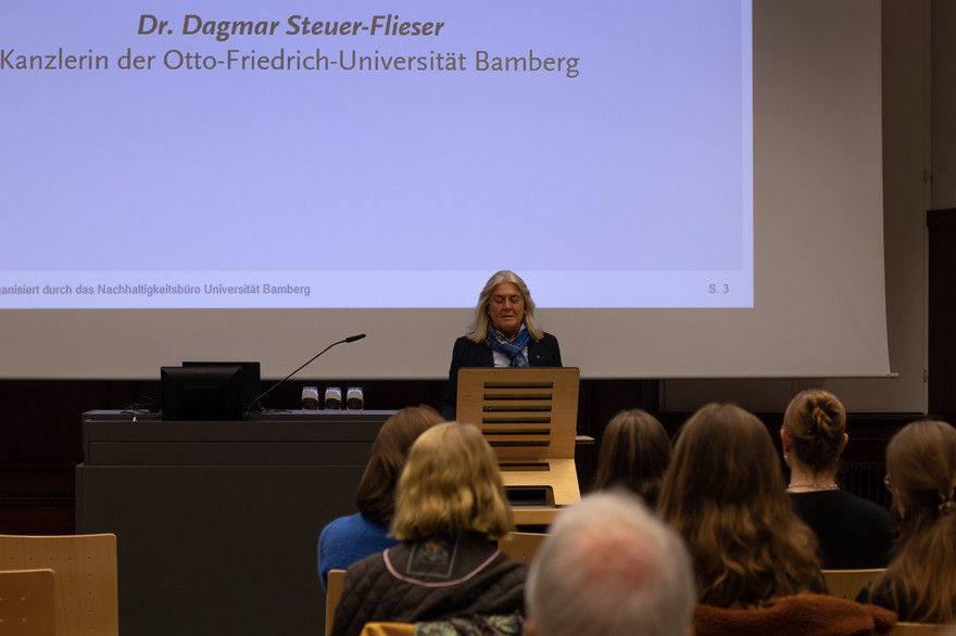 Kanzlerin Dagmar Steuer-Flieser beleuchtete in ihrer Rede vor allen Dingen strukturelle Entwicklungen aus dem zurückliegenden Jahr.