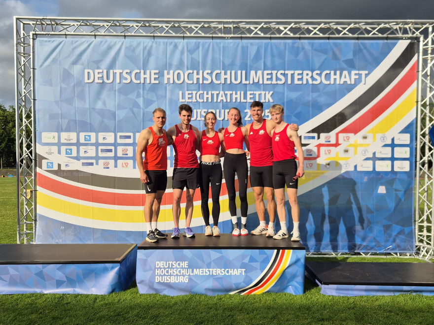 Die Athletinnen und Athleten der Universität Bamberg bei der Deutschen Hochschulmeisterschaft Leichtathletik